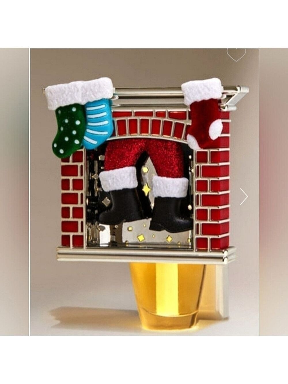 SANTA IN FIREPLACE NIGHTLIGHT WALLFLOWERS FRAGRANCE PLUG BY BATH AND BODY WORKS